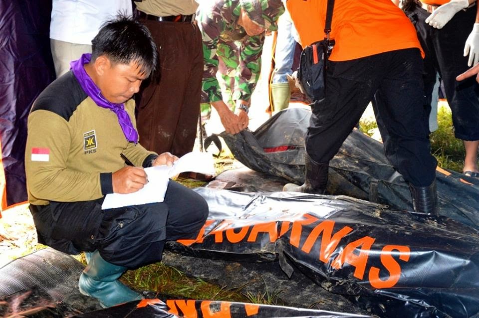 Foto-foto Kesiapsiagaan Relawan PKS Evakuasi Longsor Banjarnegara