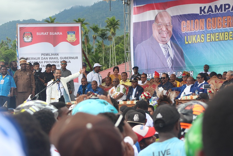 Puluhan Ribu Massa Hadir dalam Kampanye Perdana LUKMEN (Full Foto-foto)