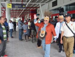 Sekretaris Jenderal DPP PKS Habib Aboe Bakar Al Habsyi berserta rombongan tiba di Bandara Wamena